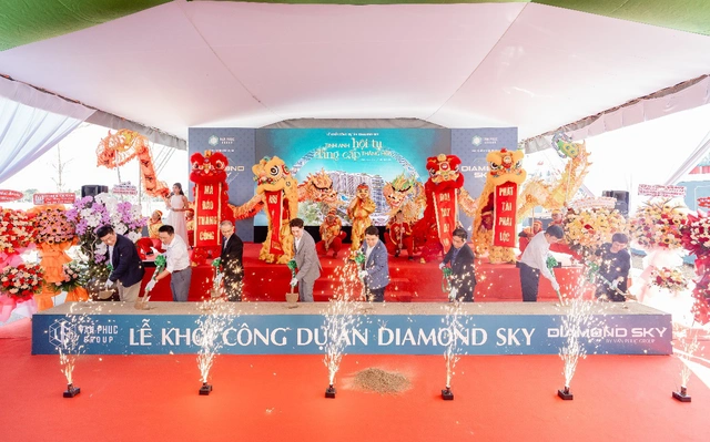 Le Khoi Cong Diamond Sky
